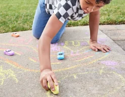 Chalk Race Cars - Ready, Steady, Draw!<Crocodile Creek Online