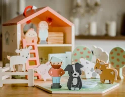 Farmyard Play Set - 19 Wooden Pieces<Orange Tree Toys Clearance