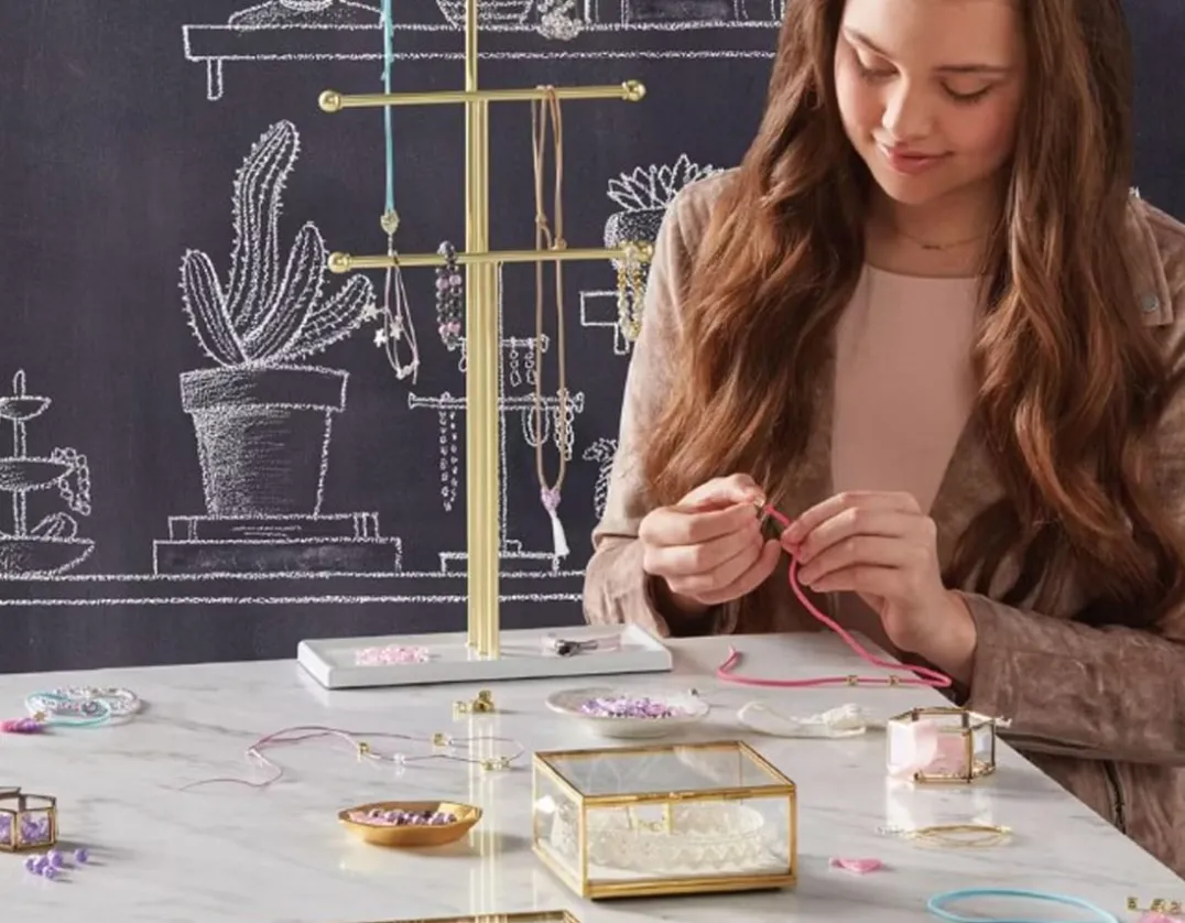 Jewellery Designer Set - 500 Pieces<FAO Schwarz Clearance