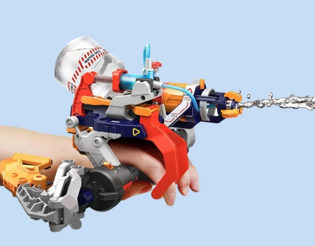 Mega Cyborg Water Blaster - 5-in-1<The Source New