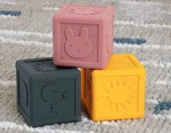 Sensory Cubes - Play, Stack & Tumble<Bigjigs Online